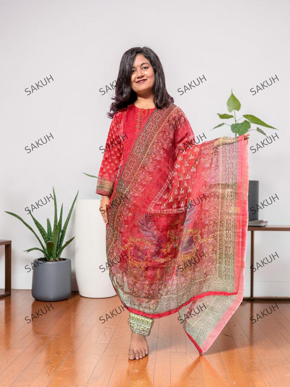 এলিগেন্ট লাল অর্গেঞ্জা থ্রি-পিস ড্রেস